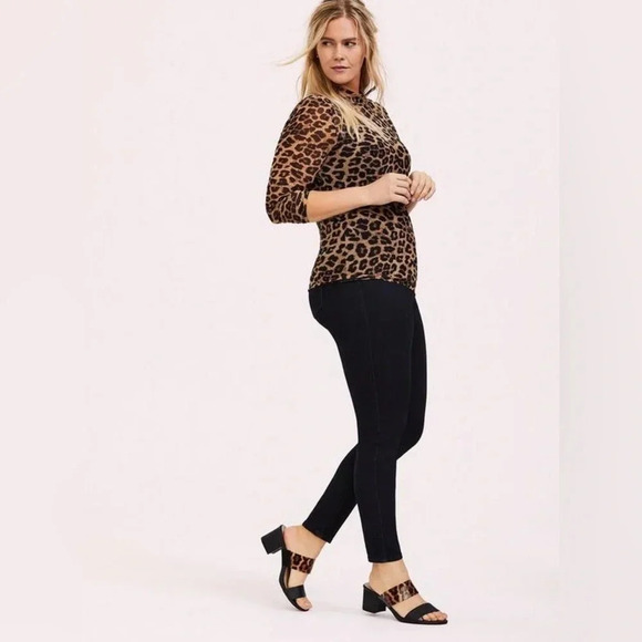 Torrid Mesh Semi Sheer Mock Neck Leopard Print Long Sleeve Top Plus Size 5X - Picture 5 of 7